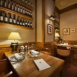 万豪精品酒店 5*