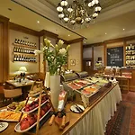 万豪精品酒店 5*