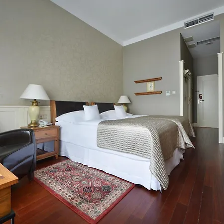 مارولز البوتيكي 5* براتسيلافا