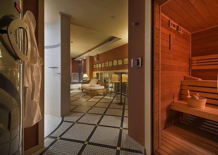 Готель Marrol's Boutique 5*