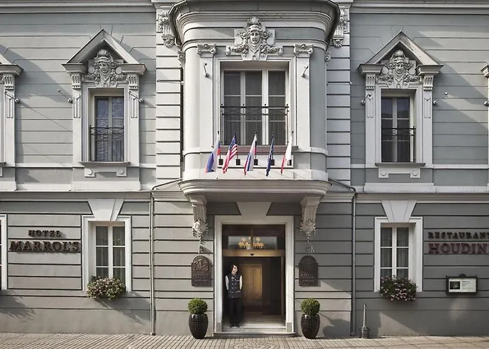 マロルズ ブティック 5*