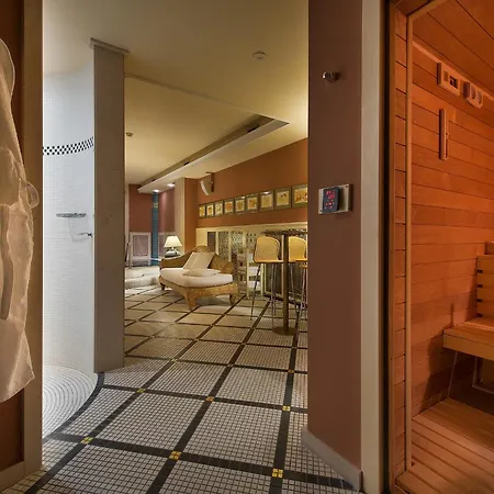 Marrol's Boutique 5*